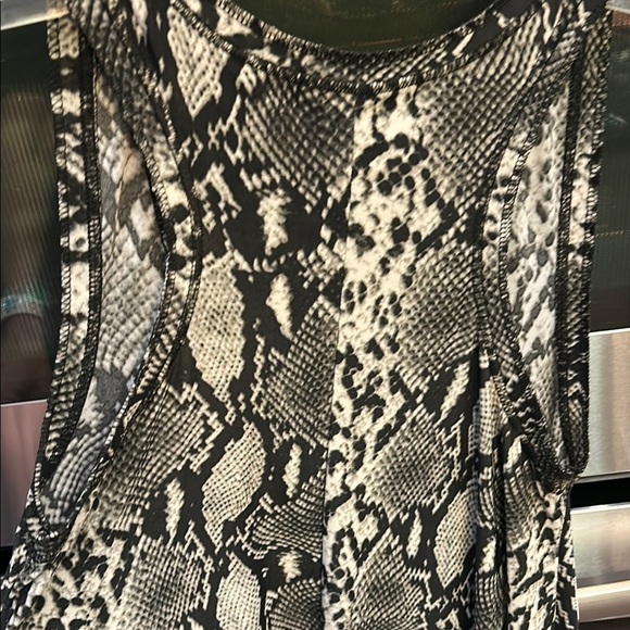 Isabella‎ Rodriguez Black and White Snake Print Midi Dress - Picture 5 of 7